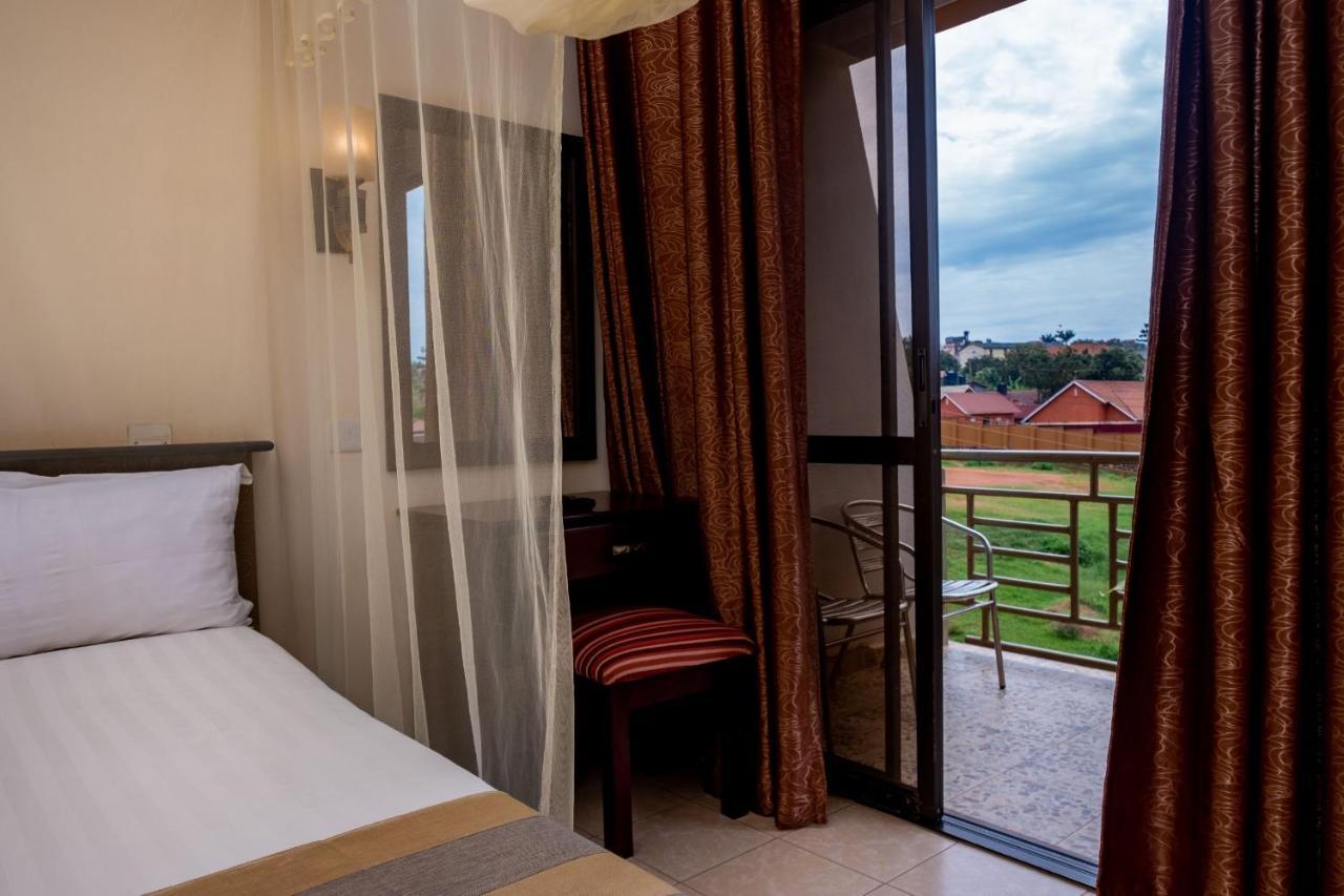 Tristar Hotel Kampala Kültér fotó